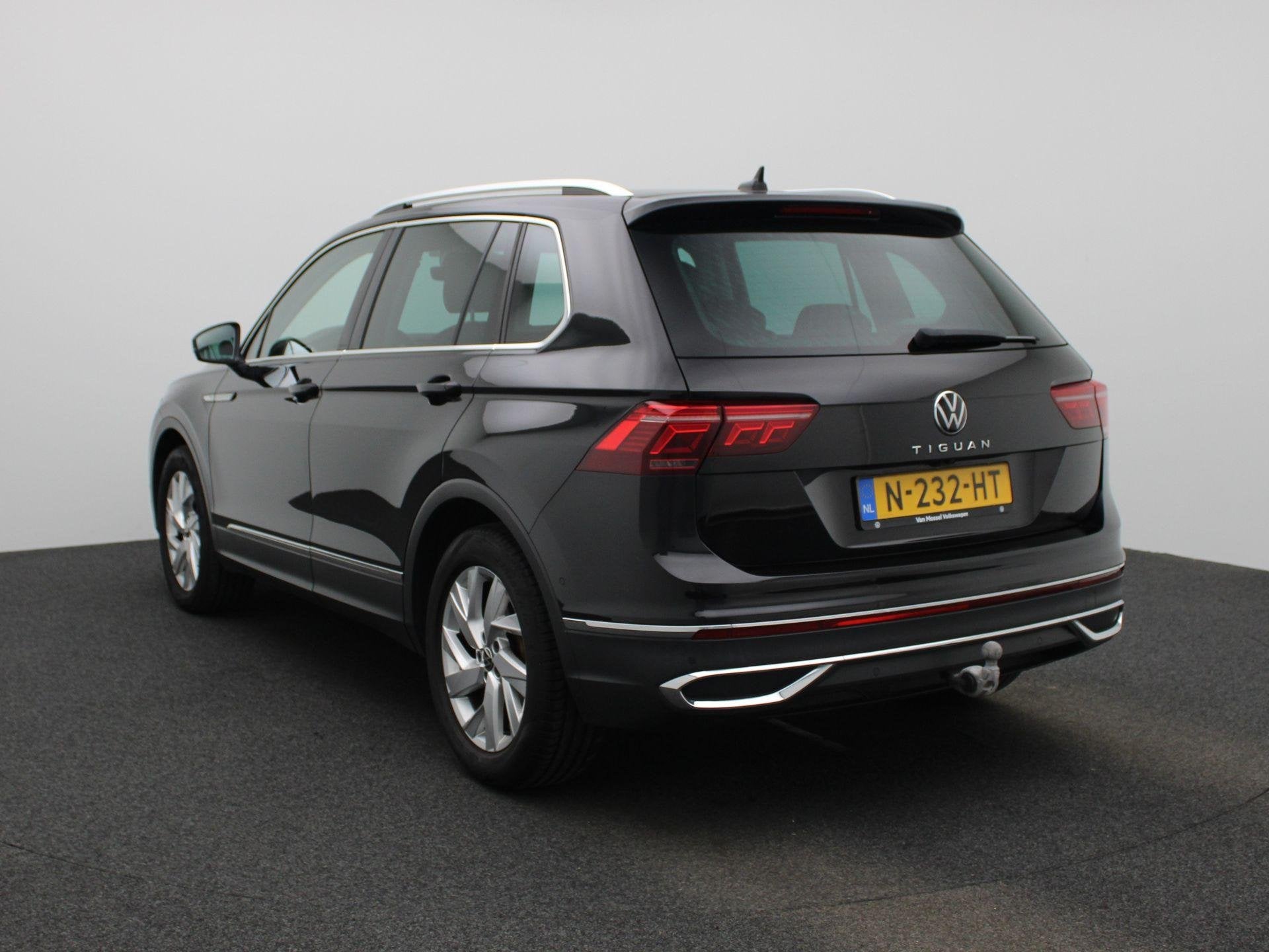 Volkswagen Tiguan 1.5 TSI Elegance 150 PK| Dealeronderhouden, Stof, Zwart, SUV of Terreinwagen, 750 kg