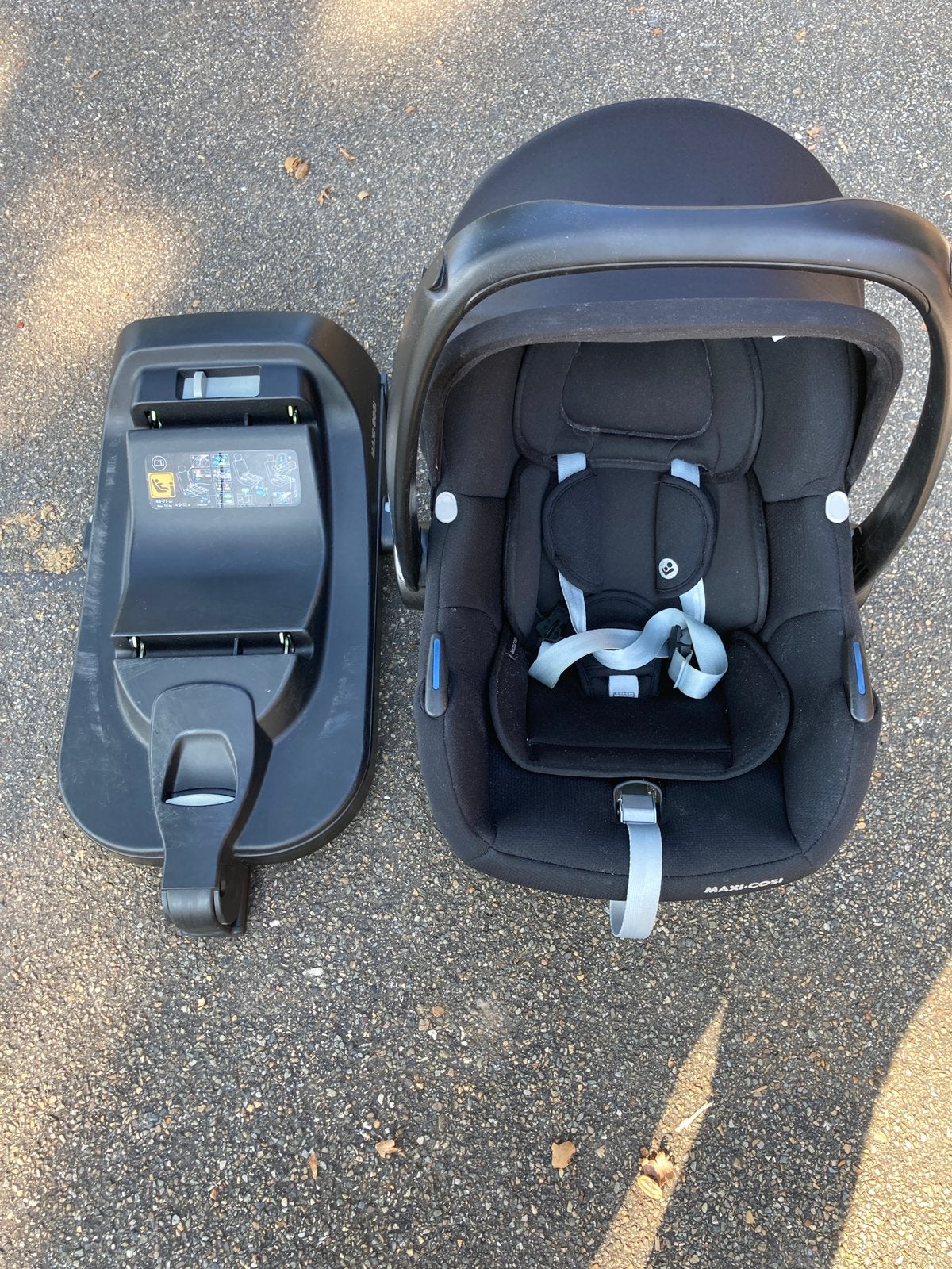 Maxicosi en isofix base, Ophalen, Zo goed als nieuw, Isofix, 0 t/m 13 kg