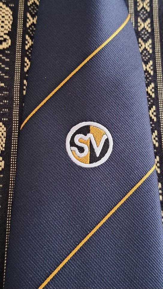 Sportclub Veendam voetbal vereniging stropdas, Verzamelen, Ophalen of Verzenden, Nieuw, Gebruiksvoorwerp