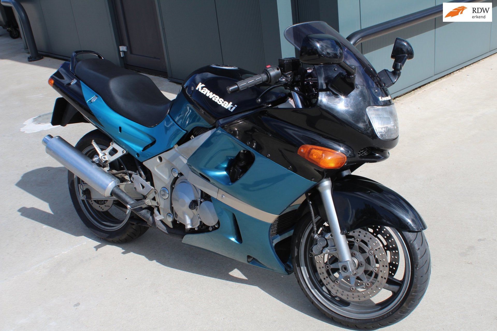 Kawasaki Sport ZZ-R 600, Marconiweg 5
4131 pd  vianen, NL, Meer dan 35 kW, 599 cc, Handgeschakeld