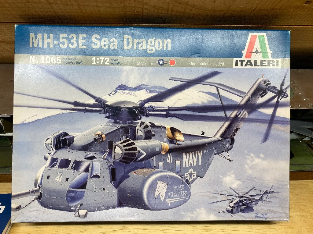 Bouwmodel MH-53E Sea Dragon NAVY & JASDF, Ophalen of Verzenden, Zo goed als nieuw, Schaalmodel