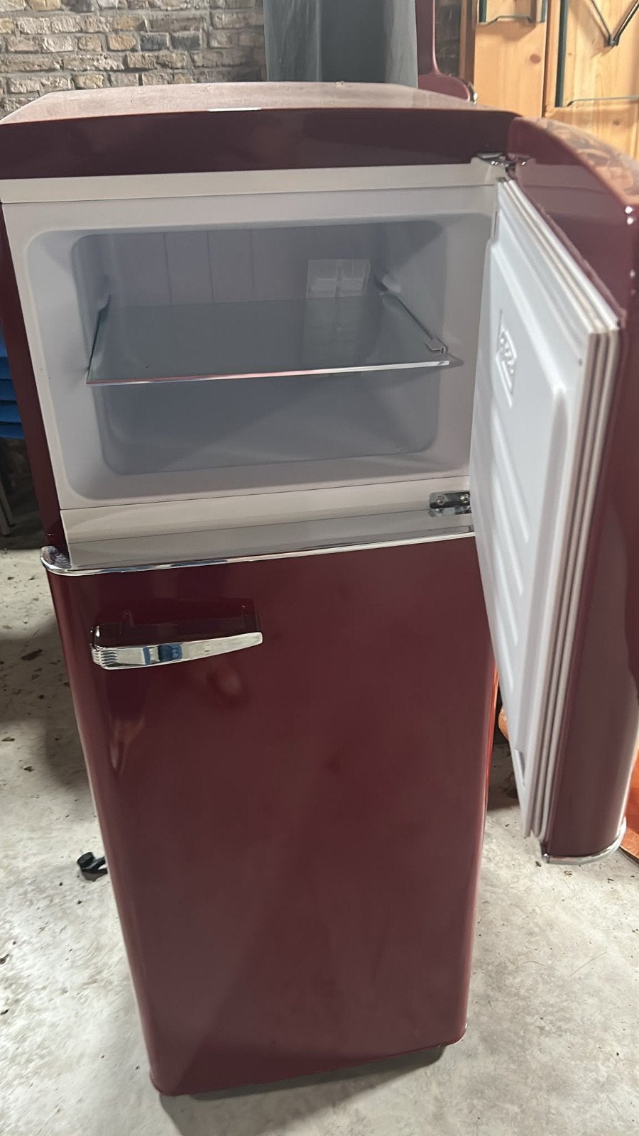 Amica Retro Koelkast met Vriesvak - Rood (2019), Ophalen, Gebruikt, 200 liter of meer, 140 tot 160 cm