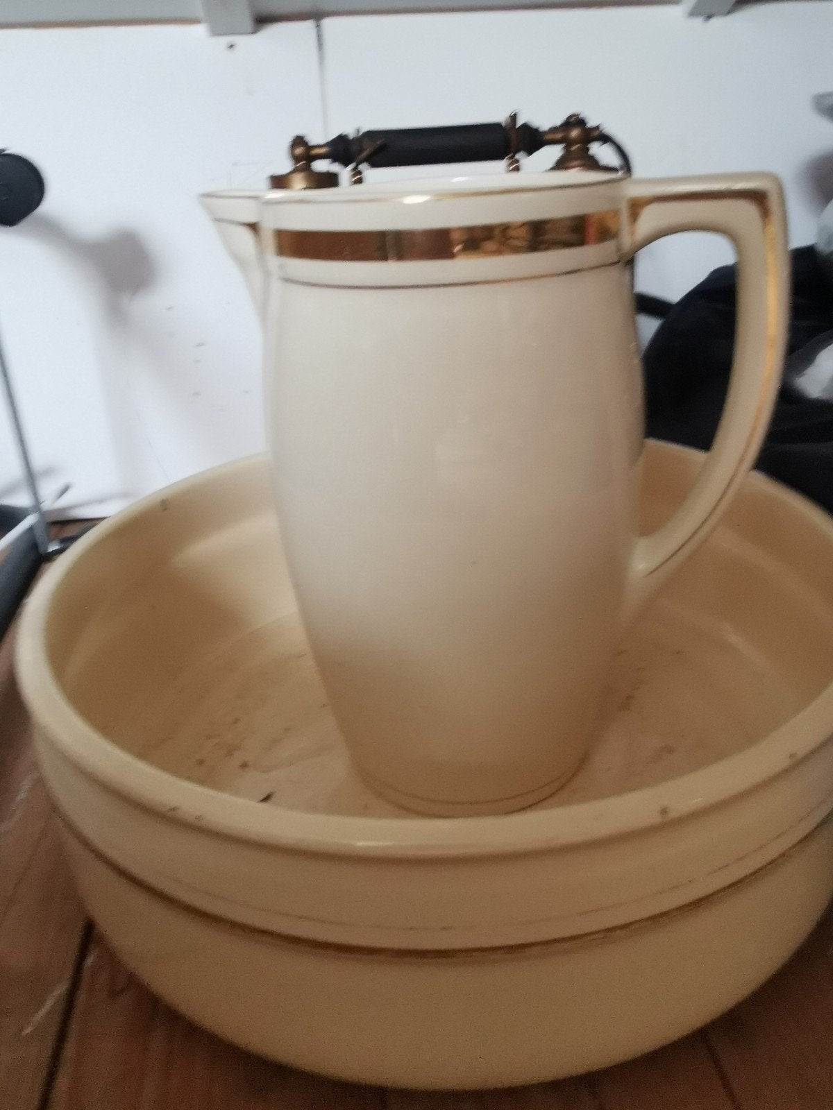 Antiek Lampetstel - Crèmekleurig met Gouden Rand, Ophalen