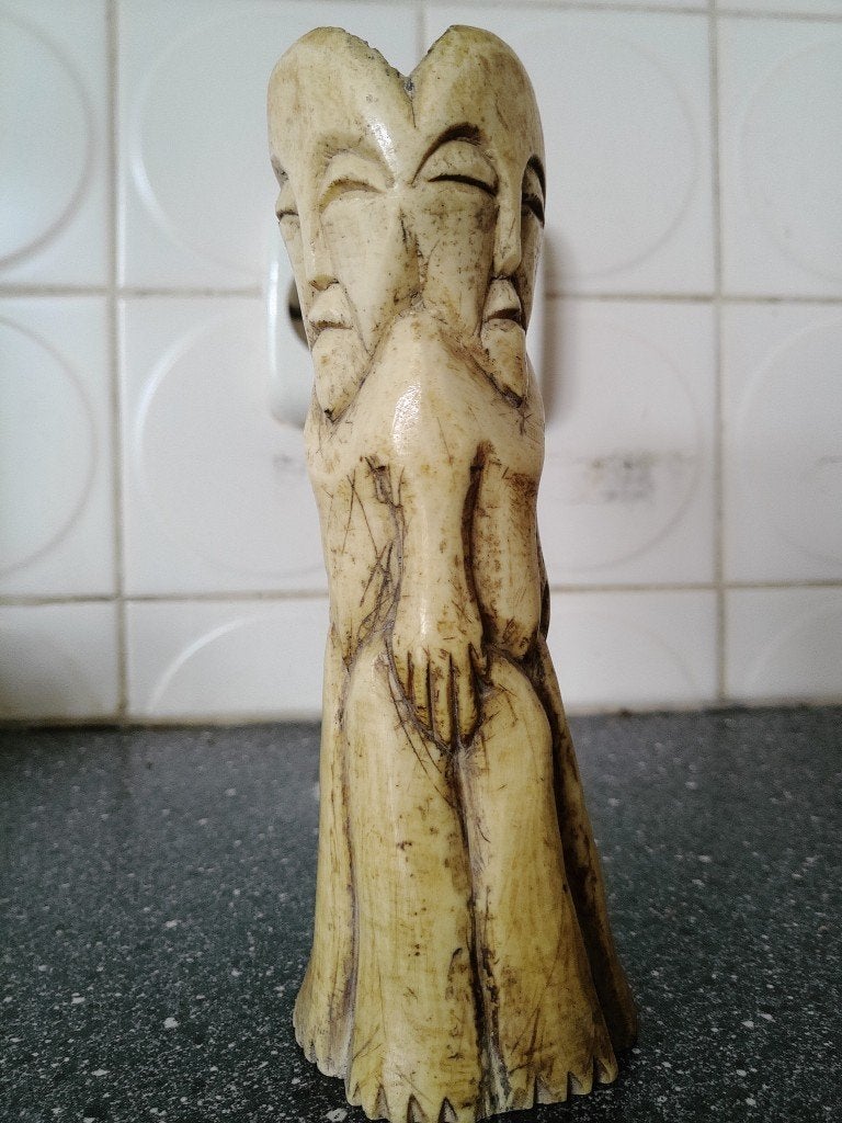 Afrikaans ceremonieel beeld van been driekoppig 16cm Congo, 16 cm, Handgemaakt, Beeld, Afrika