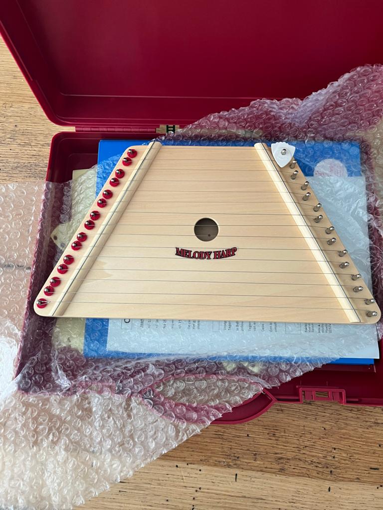 Melody Harp met koffer en bladmuziek - Zo goed als nieuw, Ophalen of Verzenden, Zo goed als nieuw, Harp