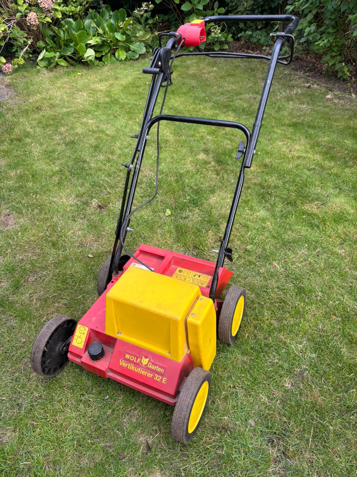 WolfGarten vertikutierer 32E verticuteermachine, Ophalen, Gebruikt, Elektrisch