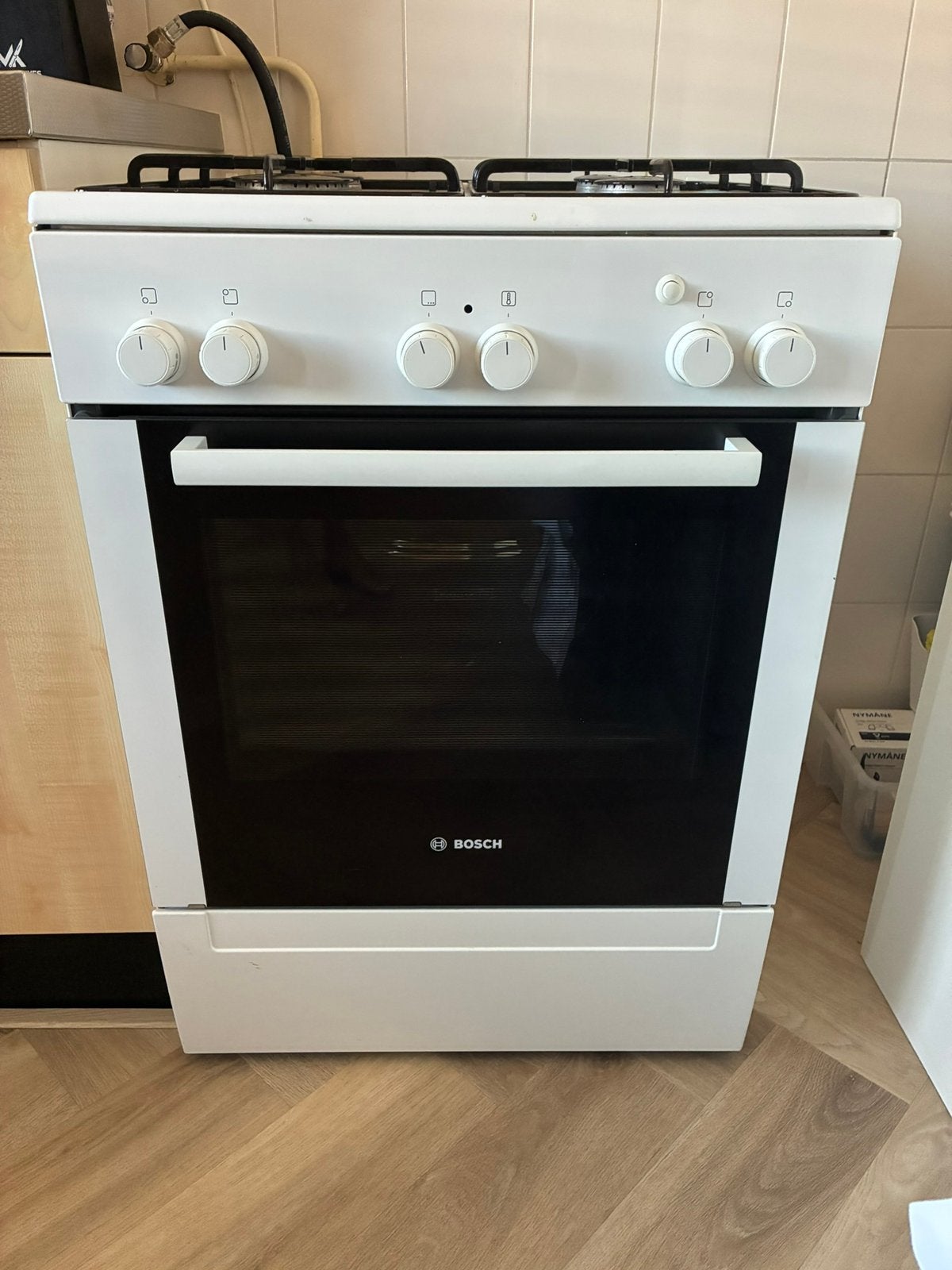 Bosch gasfornuis, Ophalen, Gebruikt, 4 kookzones, Gas