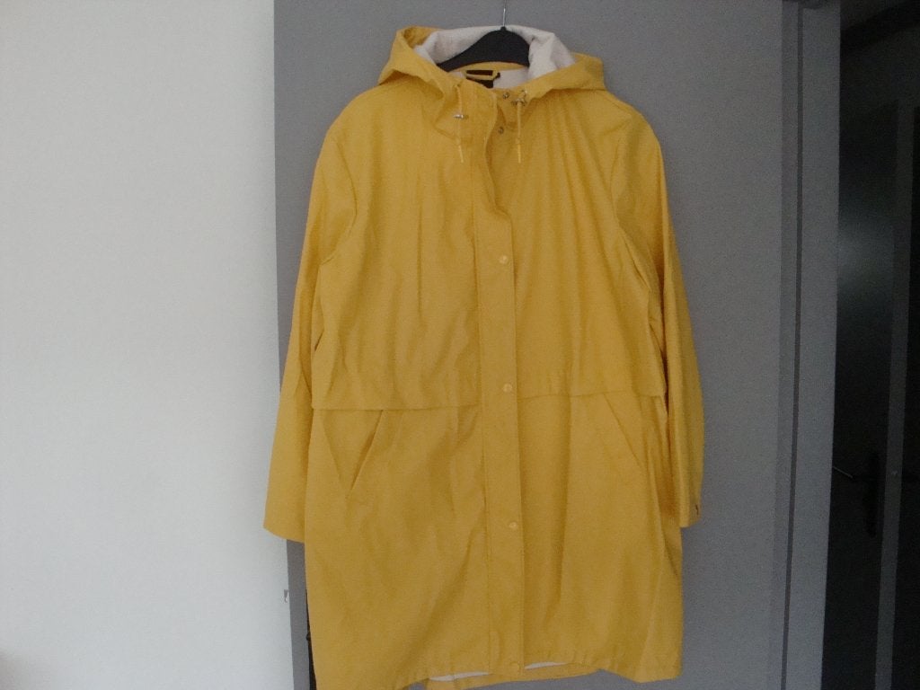 Gele VERO MODA regen jas. Maat XL., Vero Moda, Geel, Maat 46/48 (XL) of groter, Ophalen of Verzenden