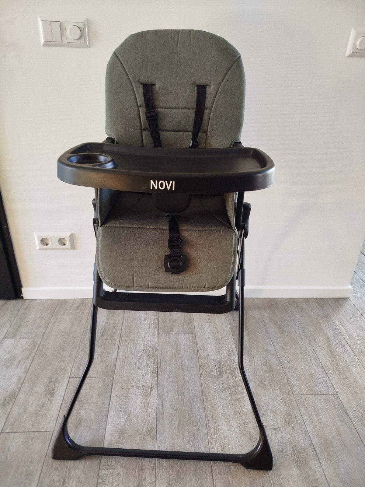 Kinderstoel van novi, Ophalen, Meegroeistoel