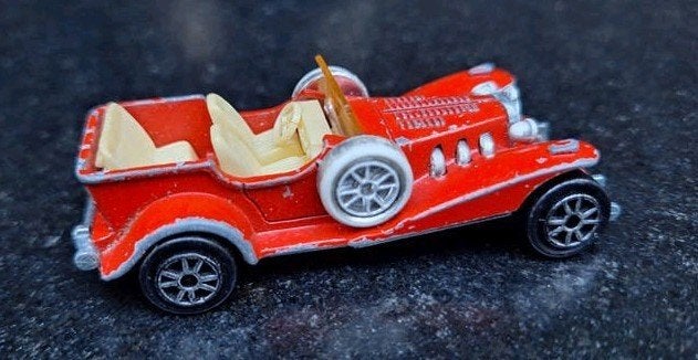 Vintage Rode modelauto - Klassieke Modelauto, Hobby en Vrije tijd, Modelauto's | 1:50, Ophalen of Verzenden, Gebruikt, Auto, Majorette
