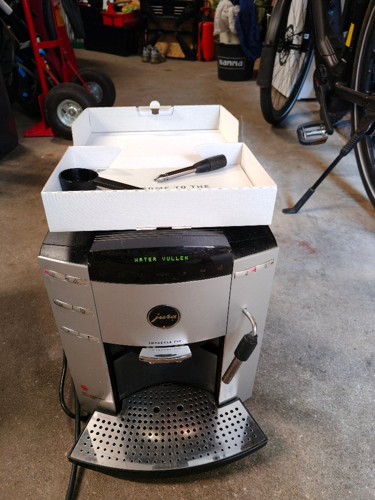 Jura Impressa F90, Ophalen, Gebruikt, 10 kopjes of meer, Koffiemachine