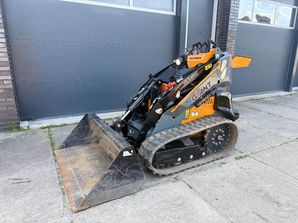 Giant skidsteer GS950T bouwjaar 2024, Zakelijke goederen, Machines en Bouw | Kranen en Graafmachines, Ophalen, Wiellader of Shovel