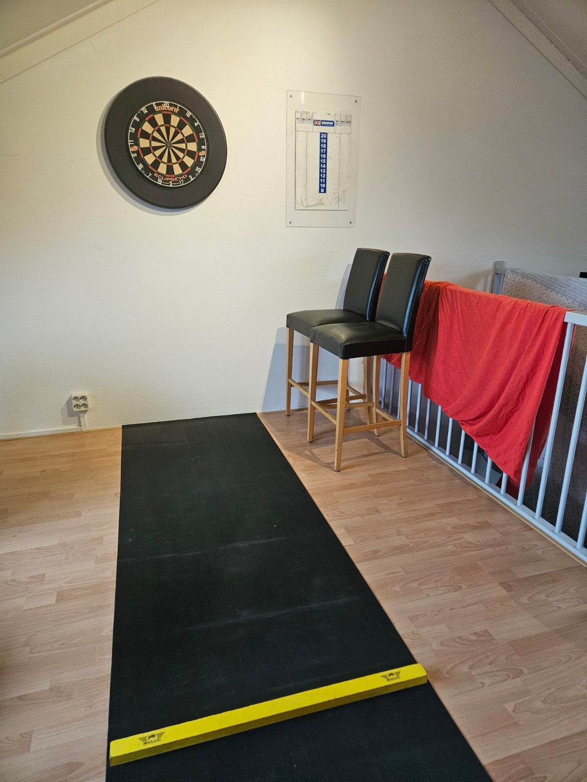 Complete Dartbaan: Dartbord, Mat, Scorebord & Krukken, Ophalen, Gebruikt, Dartbord