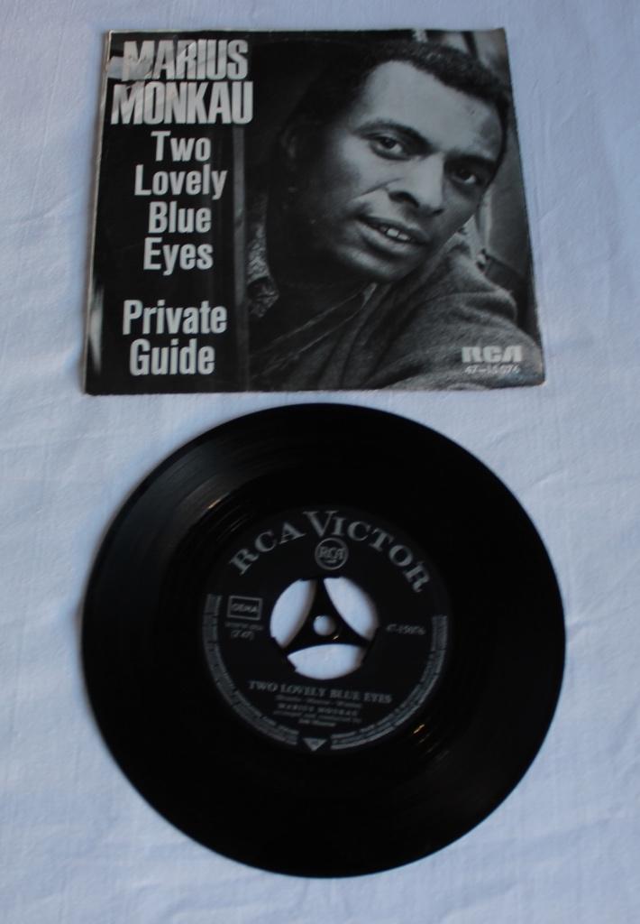 Marius Monkau - two lovely blue eyes, Ophalen of Verzenden, Gebruikt, Pop