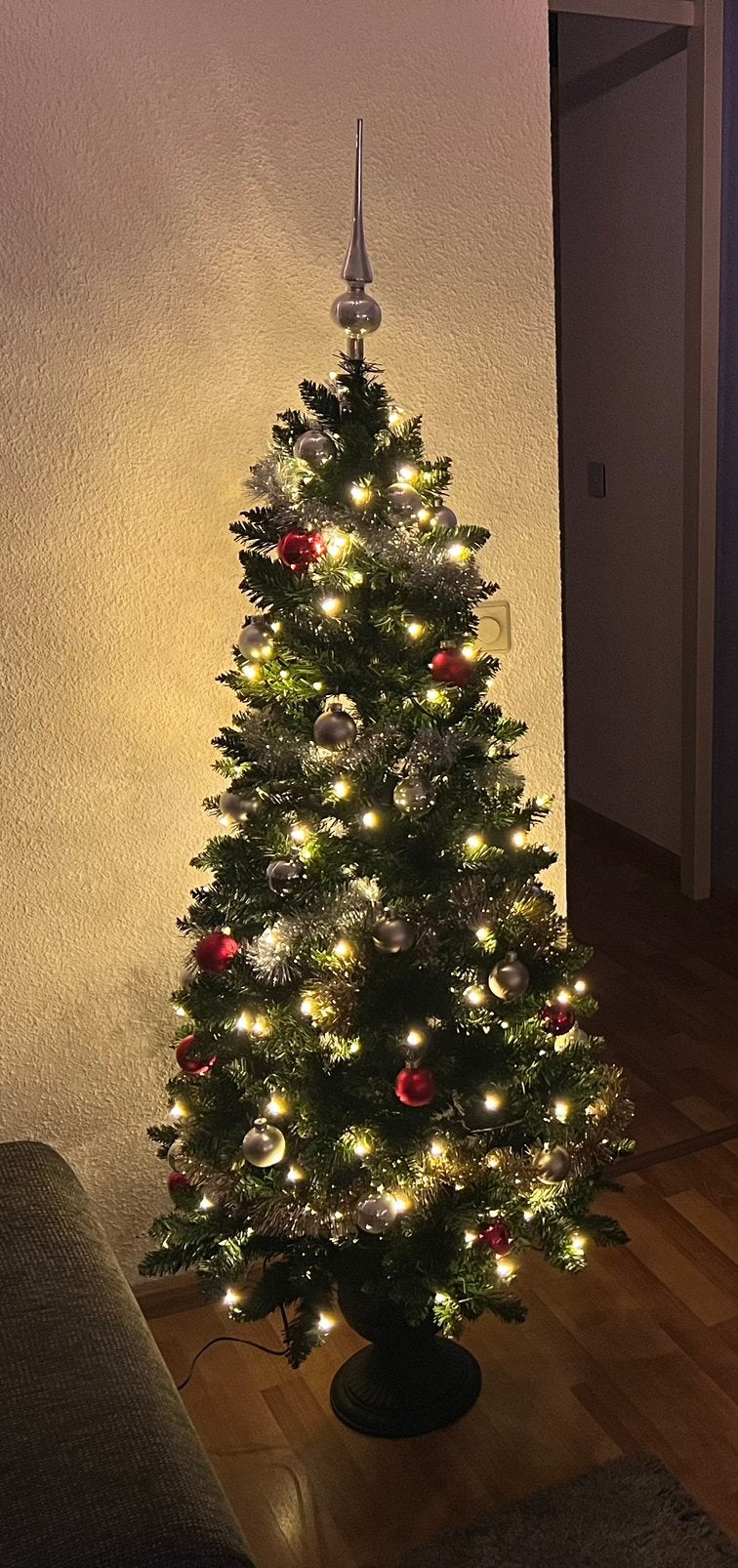 Kerstboom met led verlichting 150x68cm, Diversen, Kerst, Zo goed als nieuw, Ophalen
