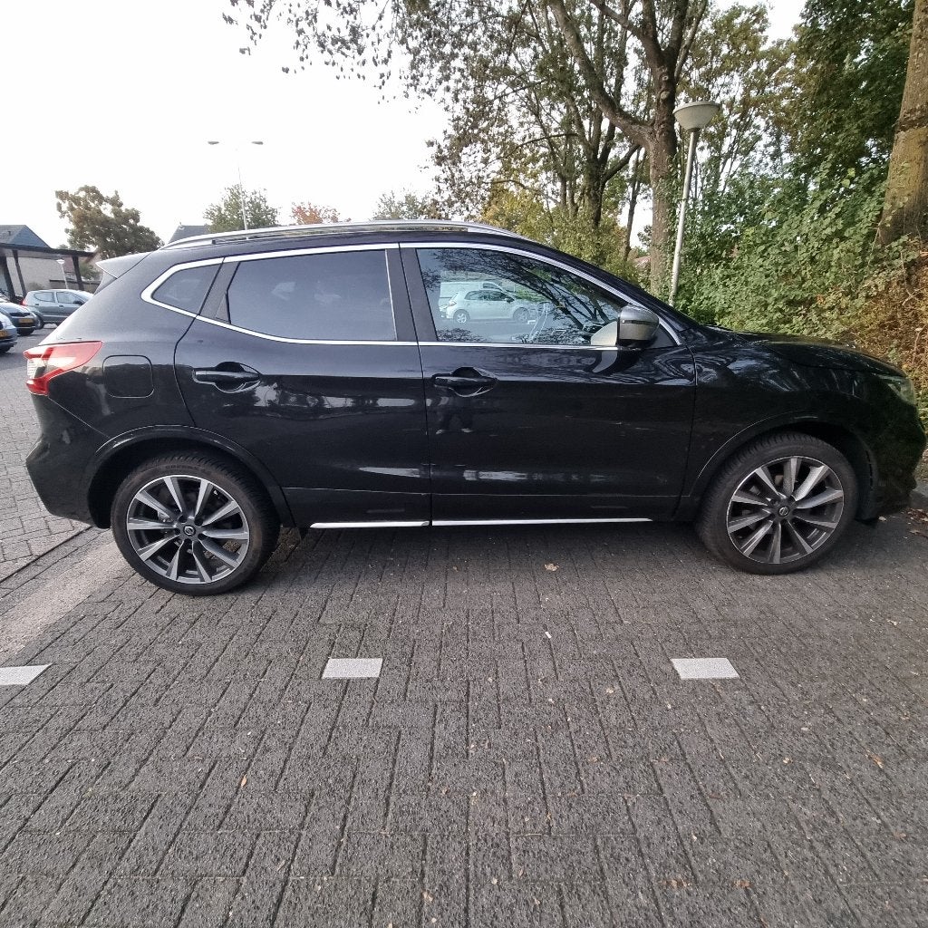 Nissan Qashqai 1.3 Dig-t 160pk DCT Evapo 2020 Zwart, Auto's, Zwart, 4 cilinders, 1290 kg, Zwart