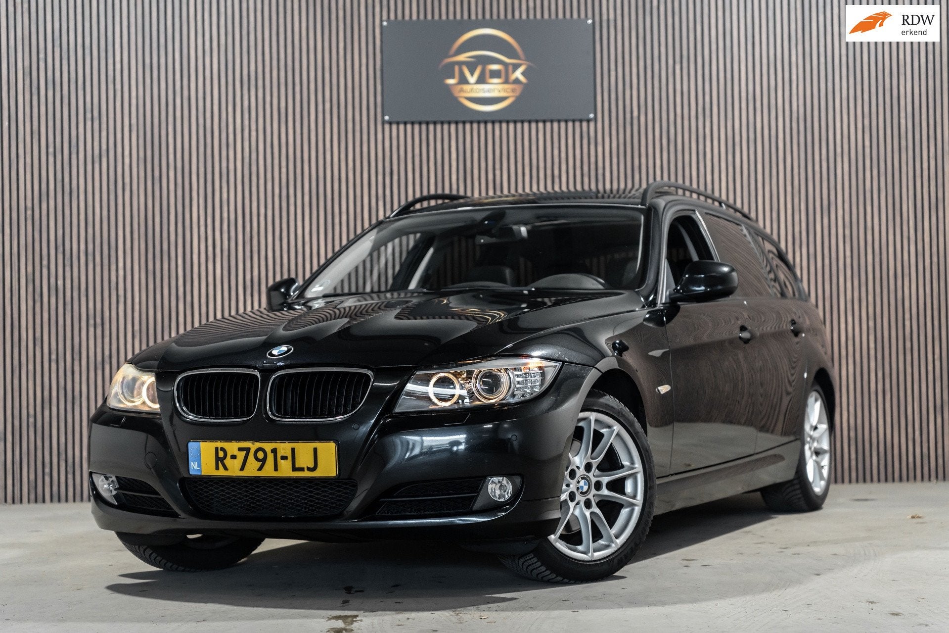 BMW 3-serie Touring 320i Pano Navi PDC Cruise Stoelverwarmin, Auto's, Automaat, Euro 5, Achterwielaandrijving, Zwart