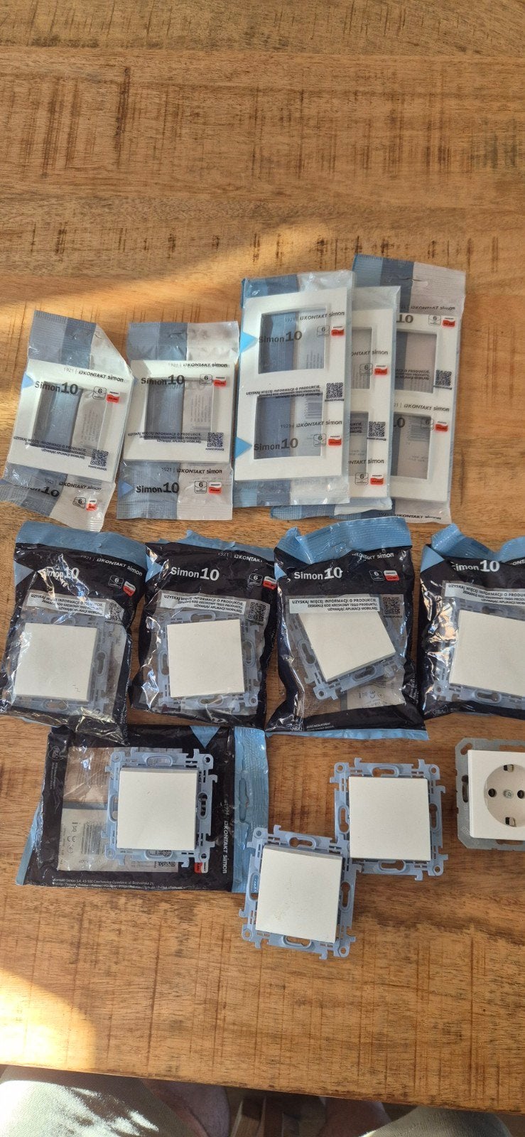 Nieuw schakelmateriaal en diversen - Simon 10, Doe-het-zelf en Verbouw, Elektra en Kabels, Ophalen of Verzenden, Nieuw