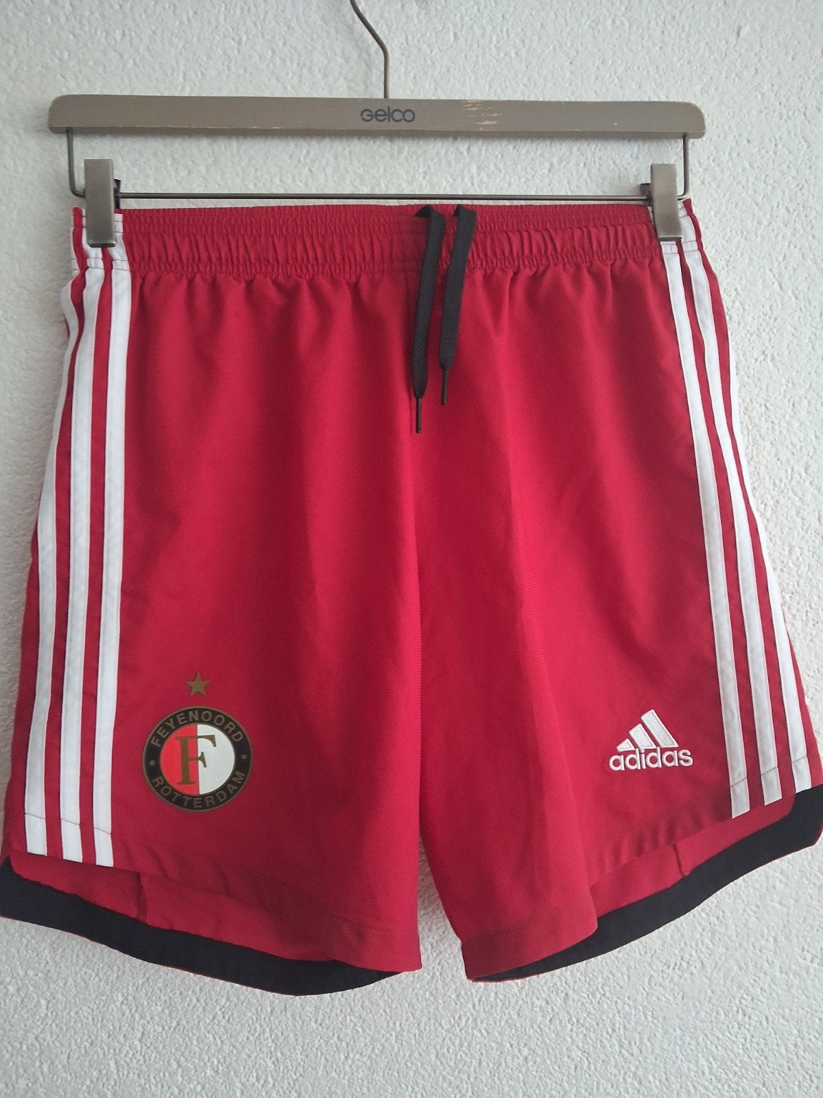 Adidas Feyenoord Voetbalbroekje Rood Maat S, Ophalen of Verzenden, Zo goed als nieuw, Adidas, Voetbal