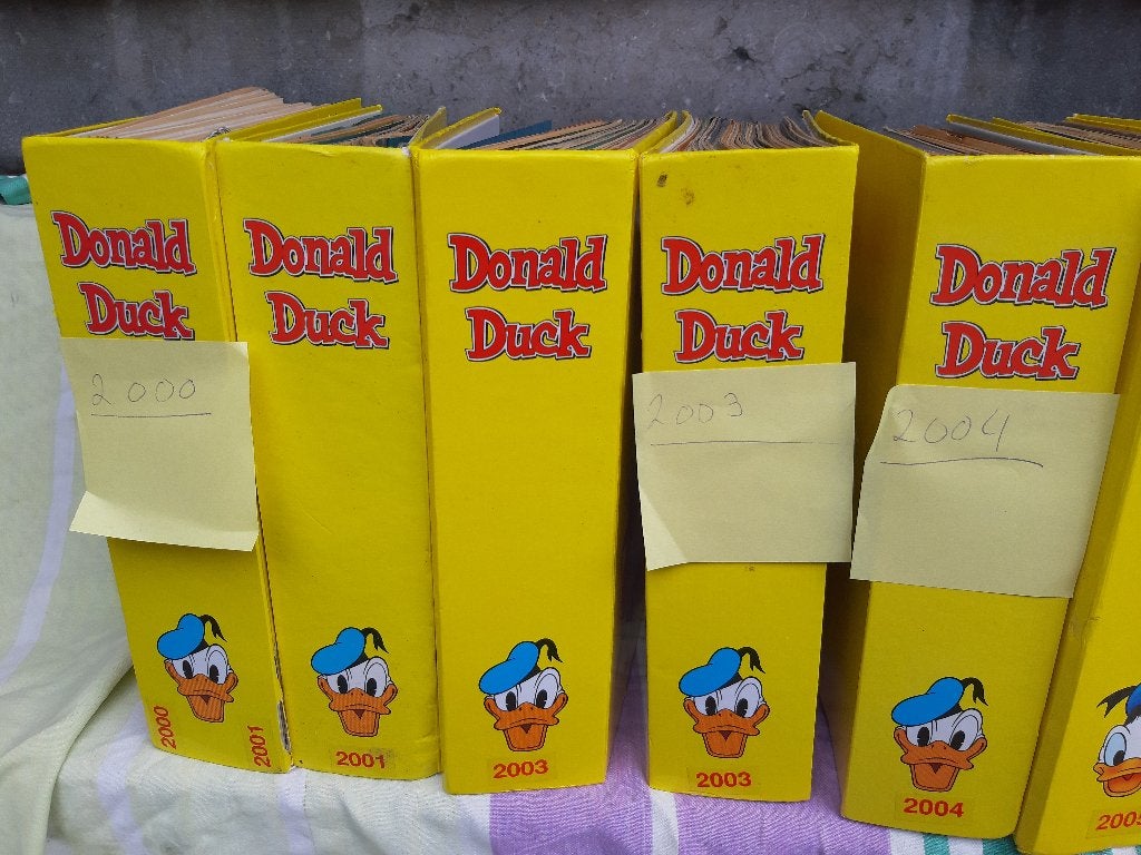 Donald Duck jaargangen, 2000, 2003, 2004, 2016 en 2018, Boeken, Ophalen, Walt Disney, Zo goed als nieuw, Meerdere stripboeken