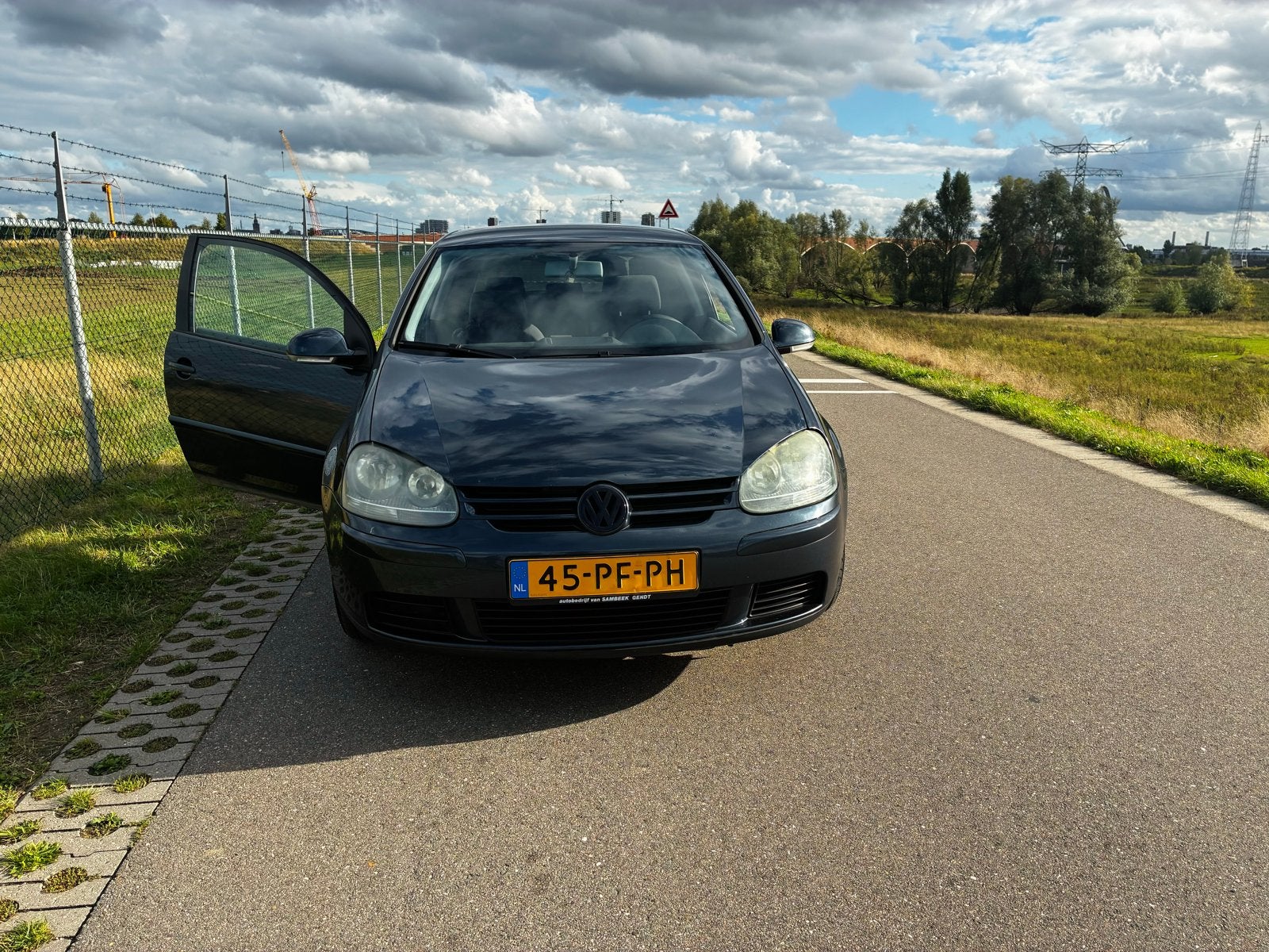 Volkswagen Golf 2.0 FSI 110KW 3D 2004 Blauw, Voorwielaandrijving, Zwart, 4 cilinders, 1984 cc