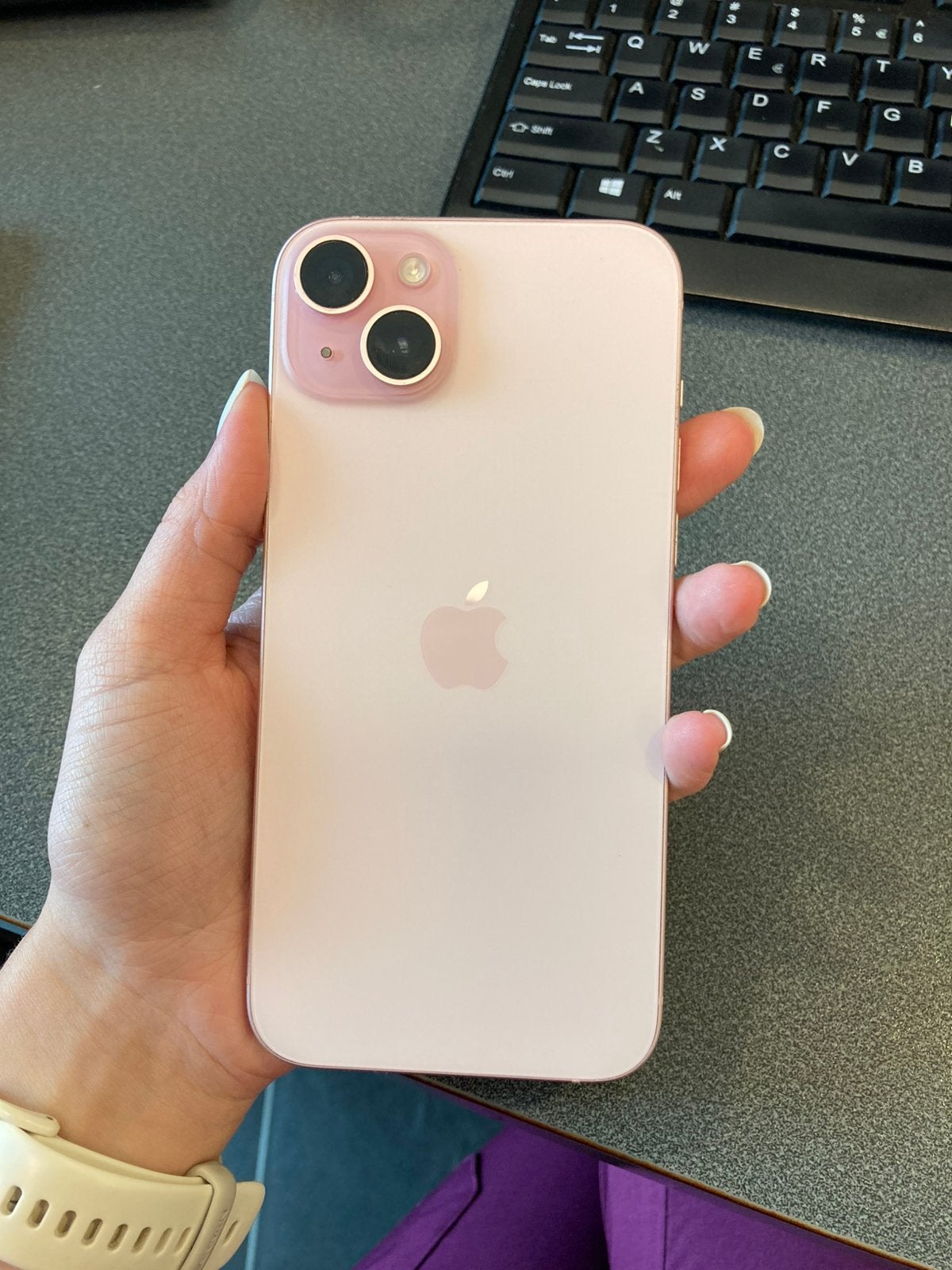 Iphone 15 + Roze, Telecommunicatie, Mobiele telefoons | Apple iPhone, 128 GB, Ophalen of Verzenden, Zo goed als nieuw, Roze
