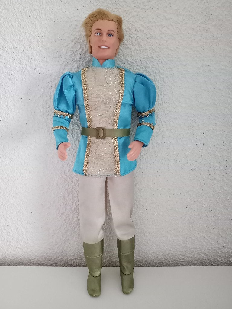   PRINS STEFAN uit de film Barbie als Rapunzel, Verzamelen, Ophalen of Verzenden, Gebruikt, Pop