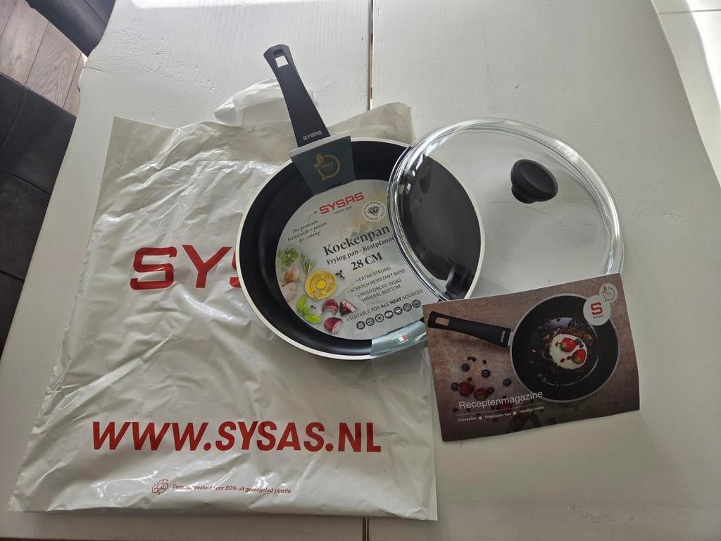 Nieuwe Sysas koekenpan 28 cm met glazen deksel, Overige typen, Nieuw, Ophalen of Verzenden, Metaal