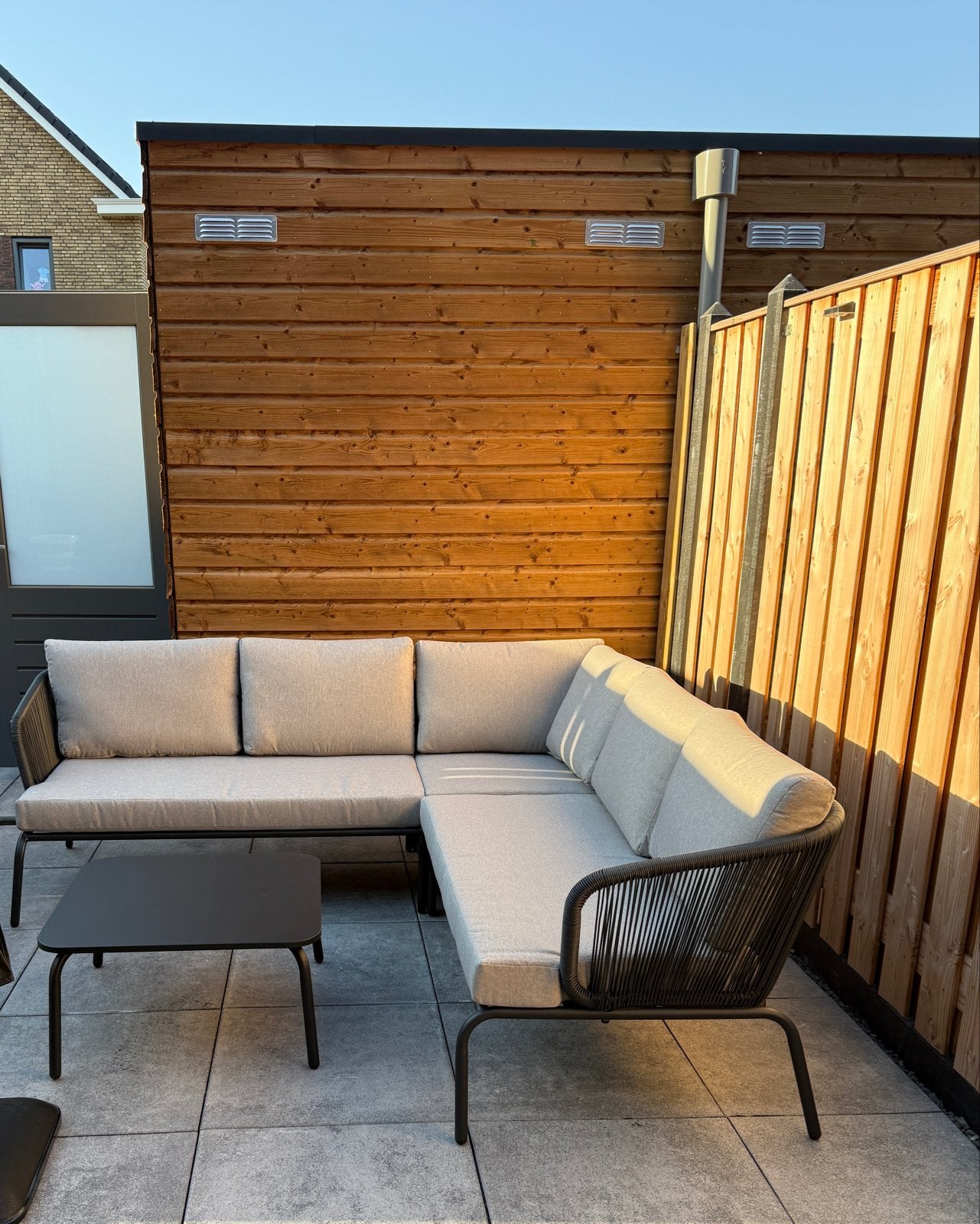 Loungeset met tafel en hoes, Ophalen, 5 zitplaatsen, Zo goed als nieuw, Loungeset