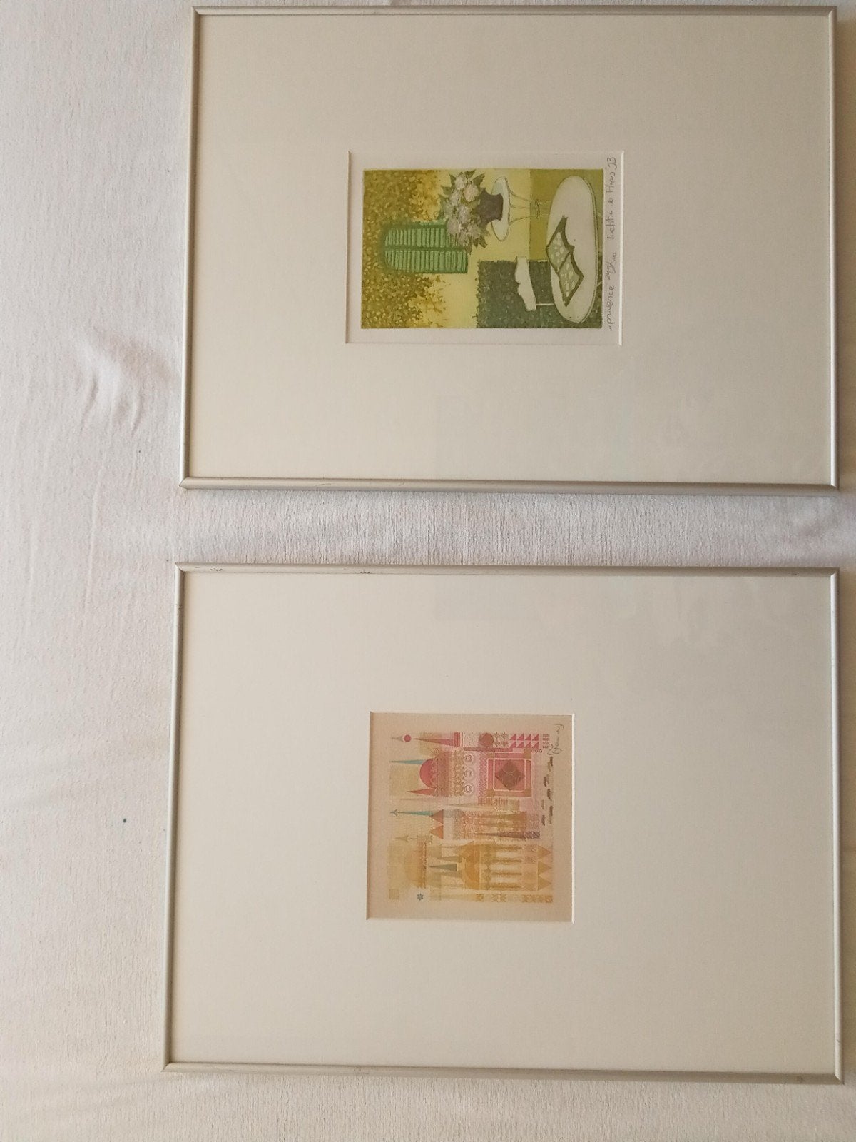 Twee ingelijste etsen: 'Rode stad' en 'Provence', Antiek en Kunst, Architectuur, Ophalen of Verzenden, Gesigneerd, 1950 - 1999