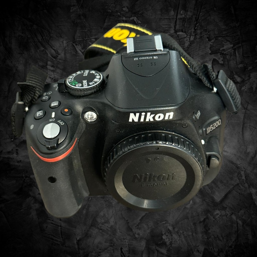Nikon D5200 DSLR Camera met Kitlens, Ophalen, Spiegelreflex, Draagriem, Zo goed als nieuw