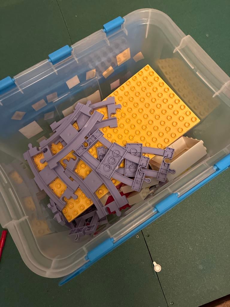 Partij namaak Duplo bouwstenen en rails hello kitty, Ophalen, Gebruikt, Inclusief extra onderdelen, Duplo
