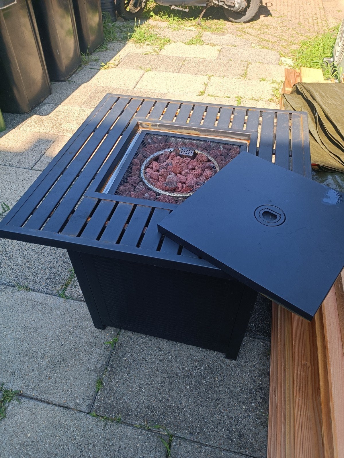 Zwarte gasgestookte vuurtafel met lavastenen, Ophalen, Zo goed als nieuw, Vuurkorf
