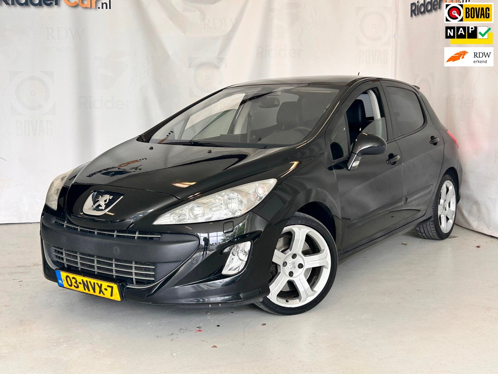 Peugeot 308 1.6 THP GTi|NAP|PARK SENS|PANO|AIRCO|ELEK RAMEN|, Auto's, Peugeot, Voorwielaandrijving, Gebruikt, 4 cilinders, Leder en Stof