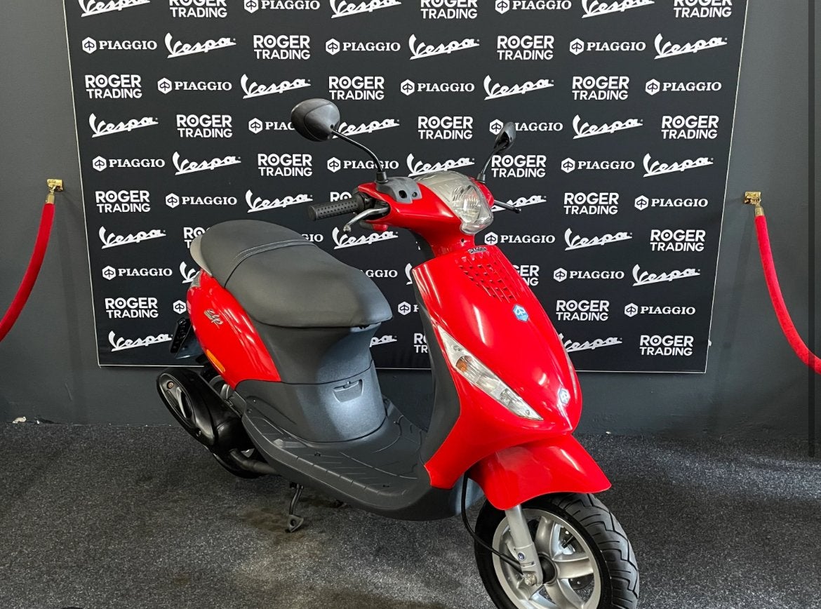 Gezocht: Piaggio Zip 2-takt 50/70cc met papieren en kenteken, Tweetakt, Gebruikt, Maximaal 45 km/u, Zip