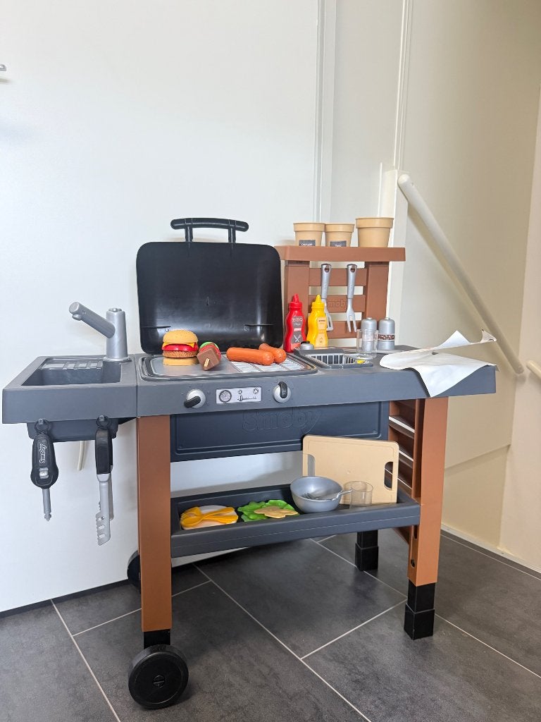Smoby barbecue Speelkeuken met (extra) accessoires, Kinderen en Baby's, Speelgoed | Speelkeukens, Ophalen, Zo goed als nieuw, Kunststof