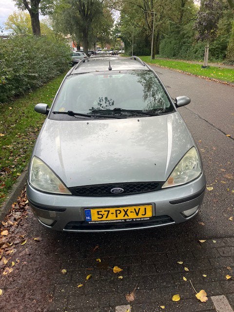 Ford Focus 1.6I 74KW 2005 Grijs, Auto's, 1596 cc, 15 km/l, 4 cilinders, 100 pk