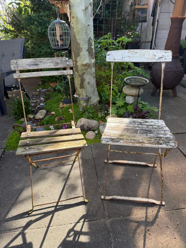 Twee brocante bistrostoeltjes, Tuin en Terras, Ophalen, Gebruikt, Metaal, Inklapbaar