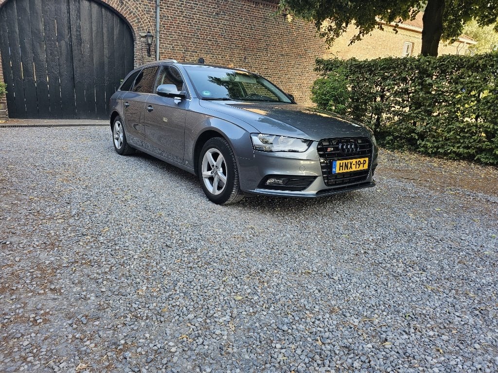 Audi A4 Avant 215 PK | 138.875 km | 2e eigenaar  APK 04-2027, Euro 5, Stof, 4 cilinders, A4