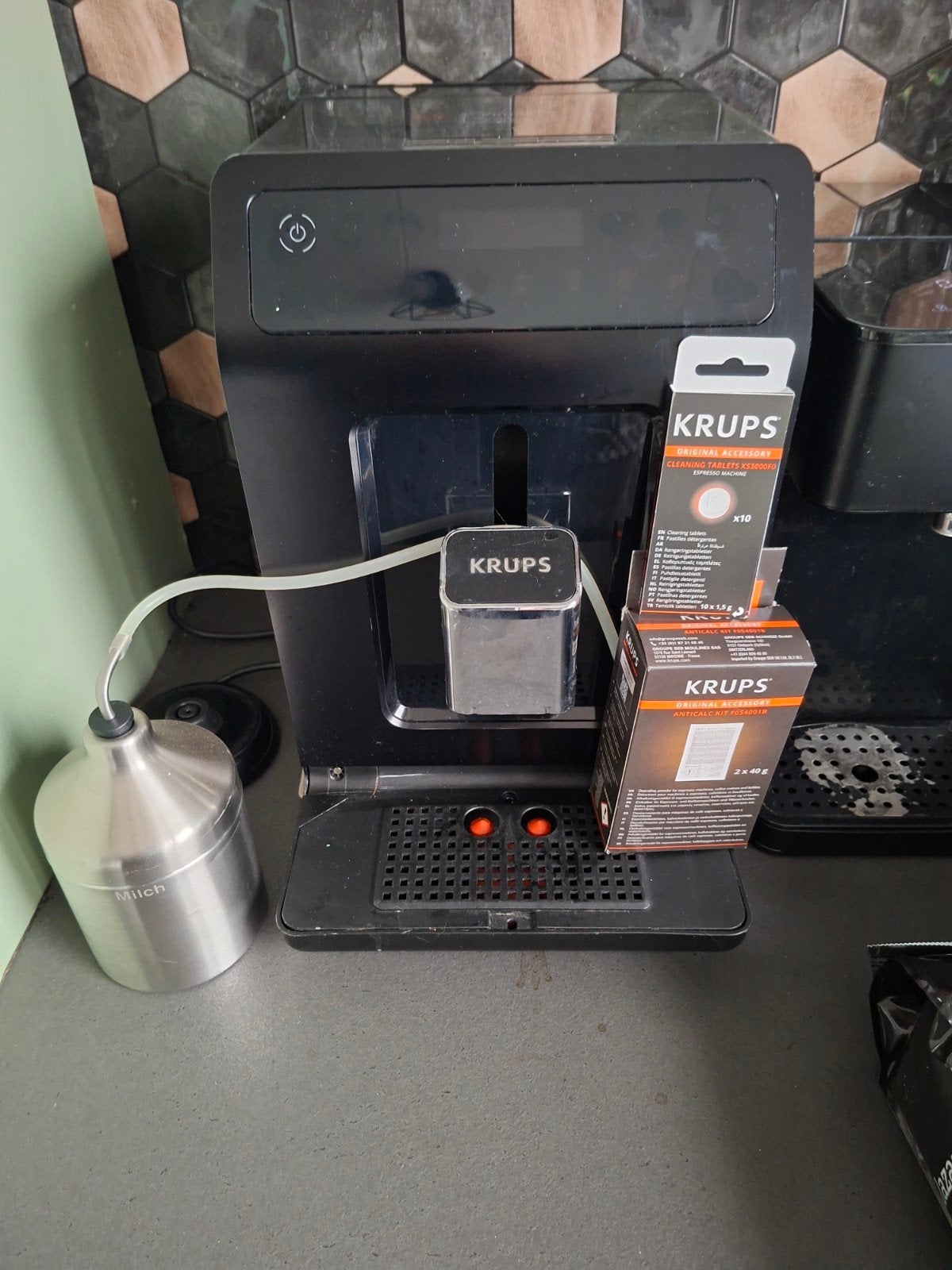 Krups Quattro ForceEvidence Plus EA894T Espressomachine met, Witgoed en Apparatuur, Koffiezetapparaten, Ophalen, Gebruikt, Espresso apparaat
