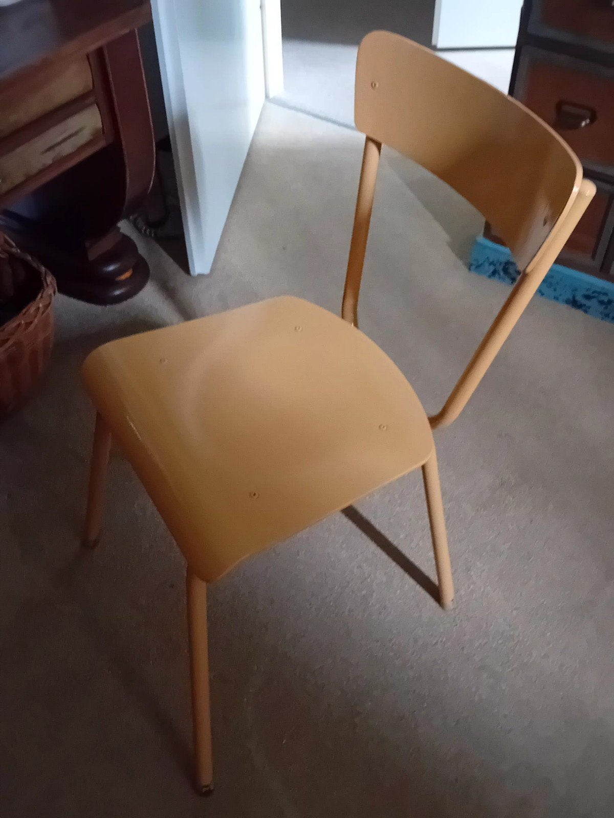 Design tafel en stoel met stalen poten, Huis en Inrichting, Stoelen, Ophalen, Modern design, Gebruikt, Overige kleuren