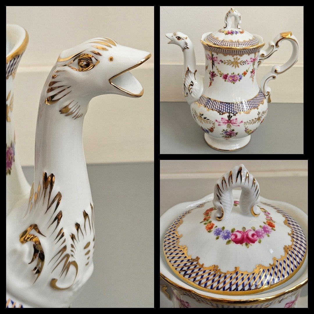 Porselein,  Nederlands Porseleinen theepot of koffiekan., Ophalen of Verzenden