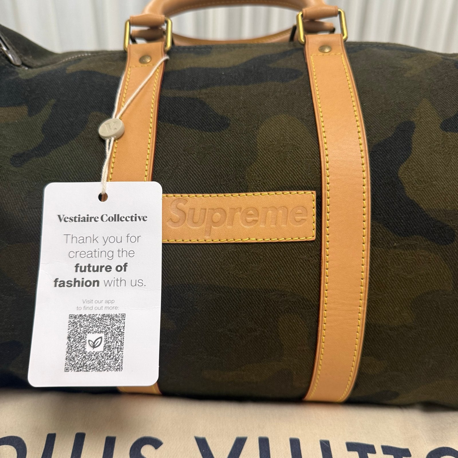 Louis Vuitton x Supreme Keepall 45 Camouflage, Sieraden, Tassen en Uiterlijk, Tassen | Reistassen en Weekendtassen, 40 tot 60 cm