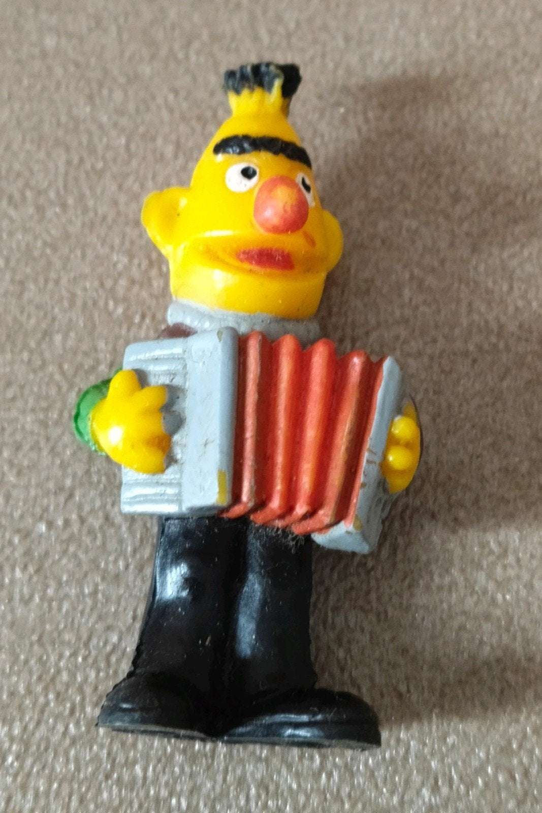 Vintage Sesamstraat Bert met accordeon-trekzak, Verzenden, Gebruikt