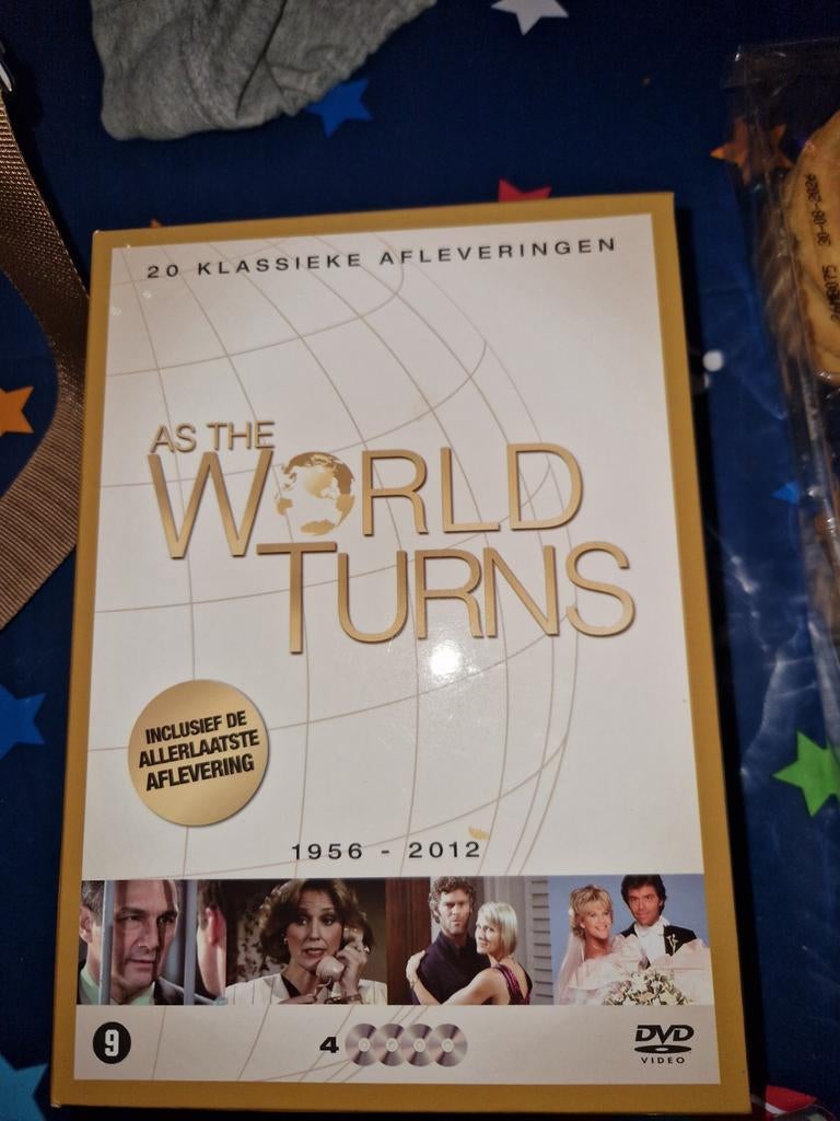 As the world turns, Alle leeftijden, Ophalen, Zo goed als nieuw
