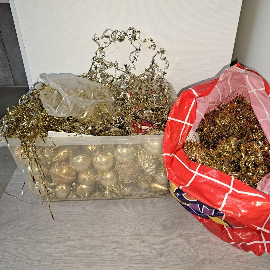 Gouden kerstballen en versiering, Dieren en Toebehoren, Ophalen