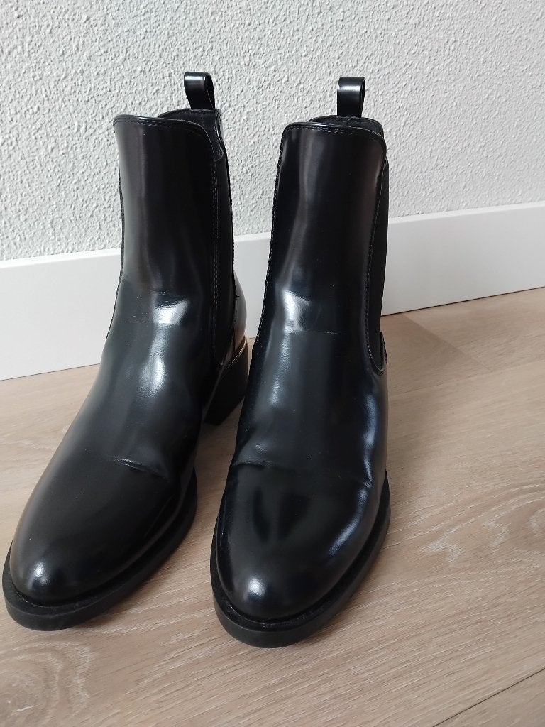 Zwarte Zara laarsjes, Kleding | Dames, Schoenen, Lage of Enkellaarzen, Ophalen of Verzenden, Zo goed als nieuw, Zara