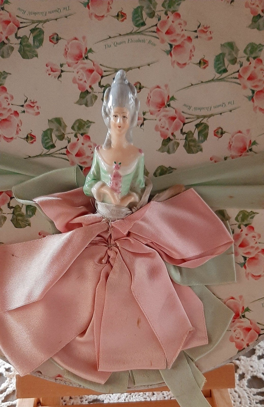 Bonbondoos met halfdoll van Harrods, Ophalen