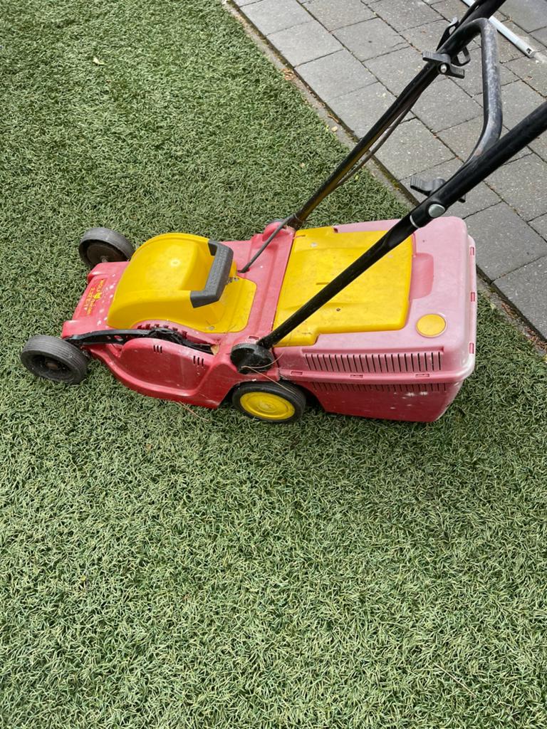 Elektrische grasmaaimachine, Tuin en Terras, Grasmaaiers, Ophalen of Verzenden, Zo goed als nieuw