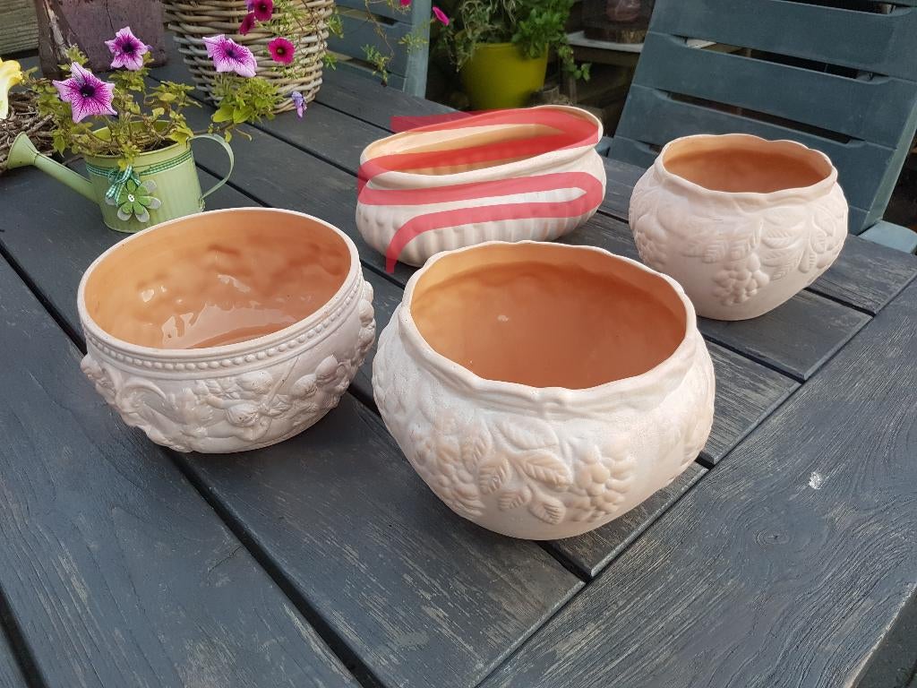 3 Terracotta Bloempotten voor binnen in huis., Tuin en Terras, Bloempotten, Ophalen, Rond, Binnen, Zo goed als nieuw